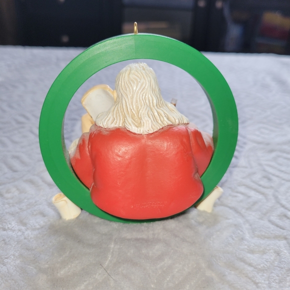 🎅Vintage 1993 COCA-COLA Santa Christmas Ornament - Picture 3 of 11